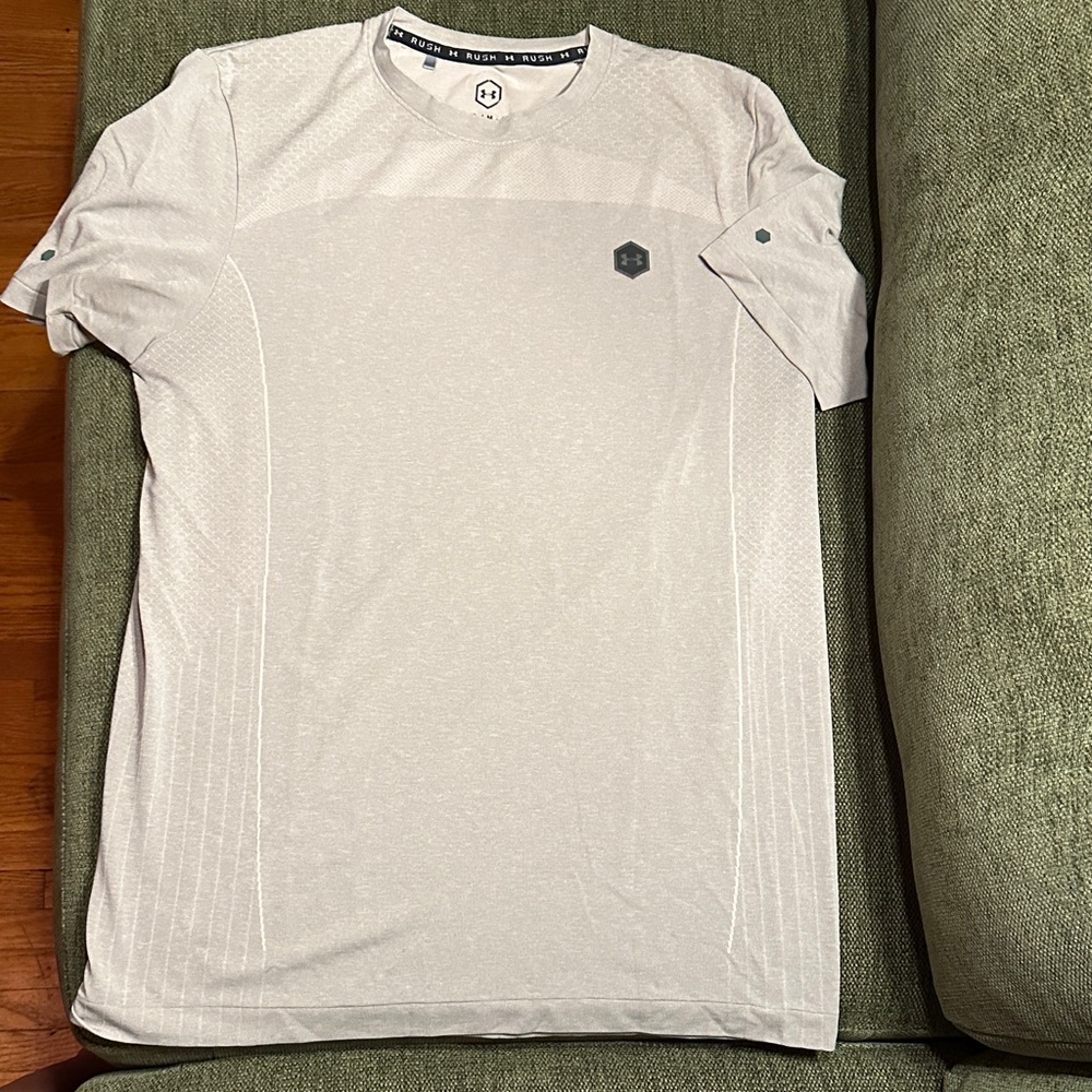 Under Armour Light Gray Short Sleeve Tee